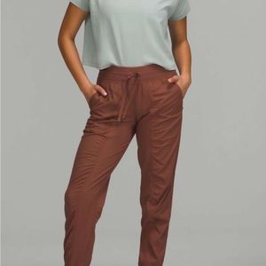 Lululemon Dance Studio Jogger in Ancient Copper, size 8